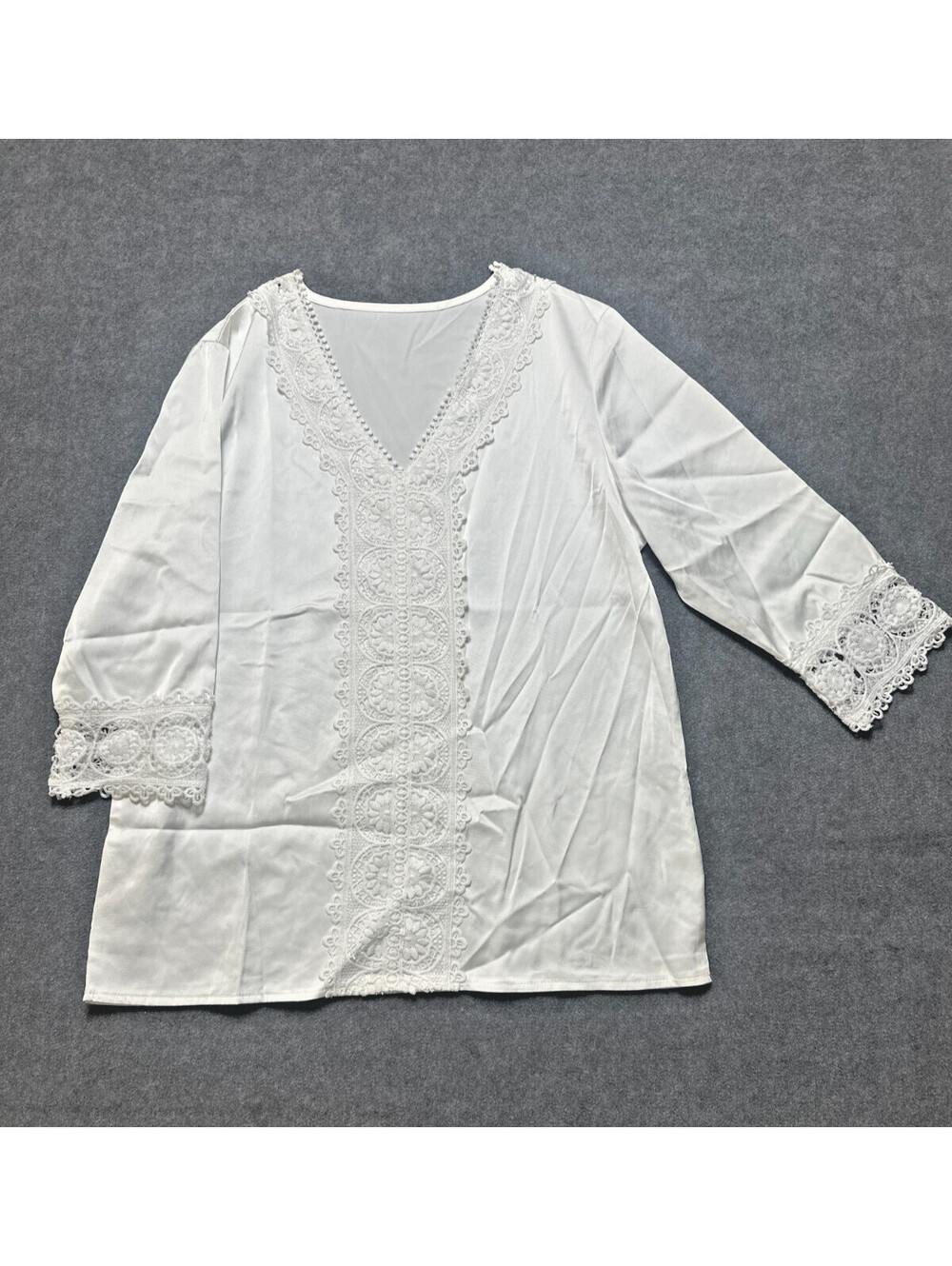 Women’s White Embroidered Lace V Neck Boho Blouse Top Small 3/4 Sleeve